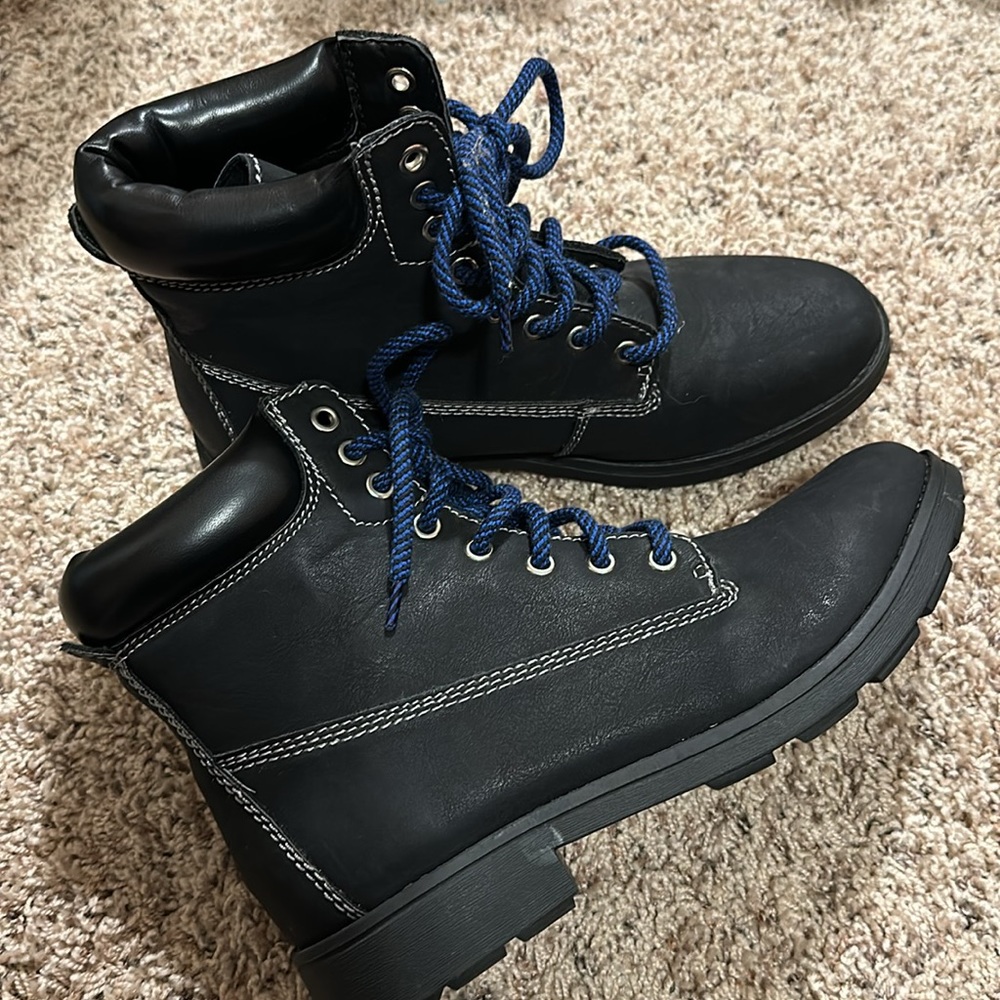 Candies Ladies size 10 Black Boots